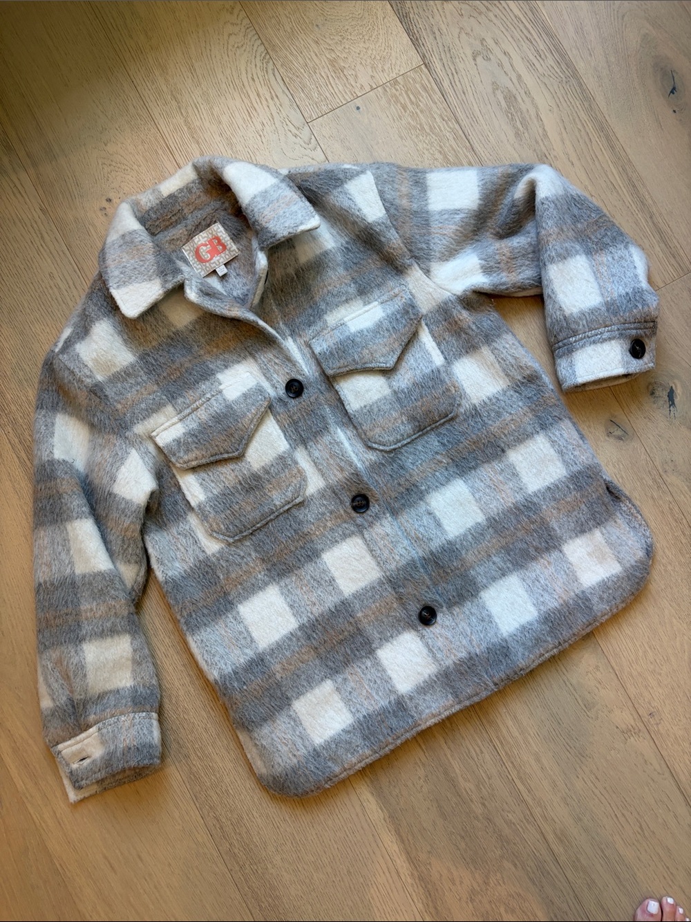 Gianni Bini Cream & Gray Plaid Button-Up Shacket